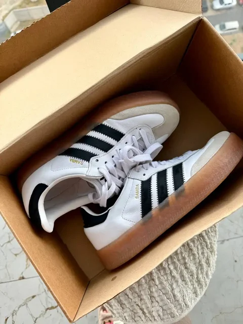 Кроссовки adidas Samba женские - Обувь в Неизвестно