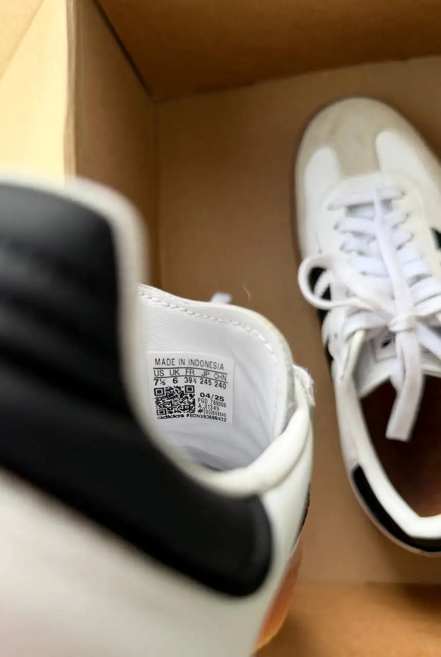 Кроссовки adidas Samba женские - Обувь (Одежда) в Неизвестно