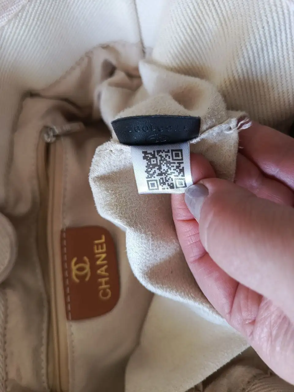 Женская белая сумка-тоут Chanel Deauville Medium - Барахолка в Люберцы