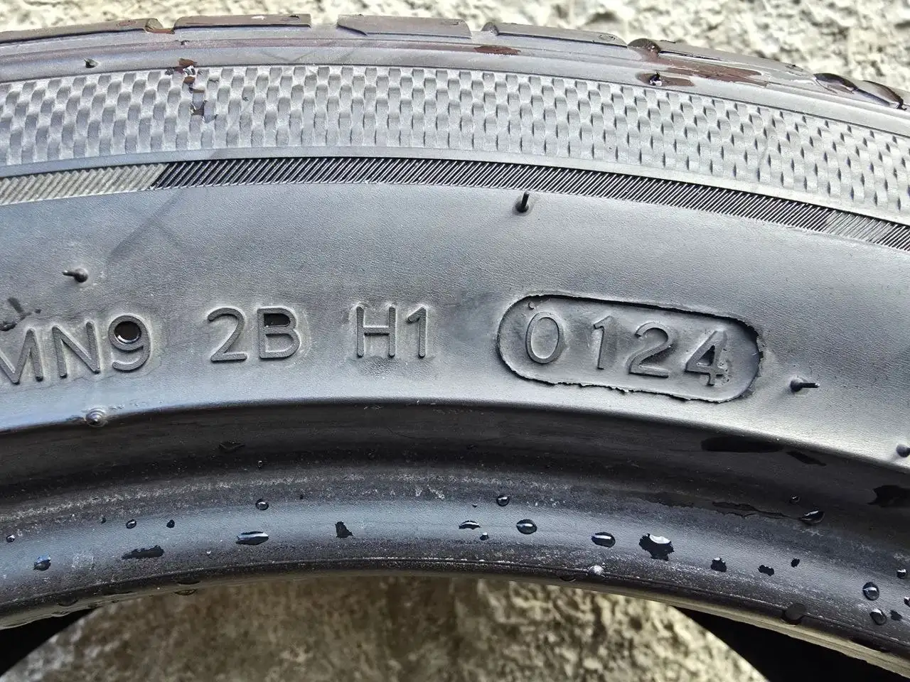 Hankook Ventus S1 Evo 3 235/45/18 - Шины и диски (Авто) в Люберцы