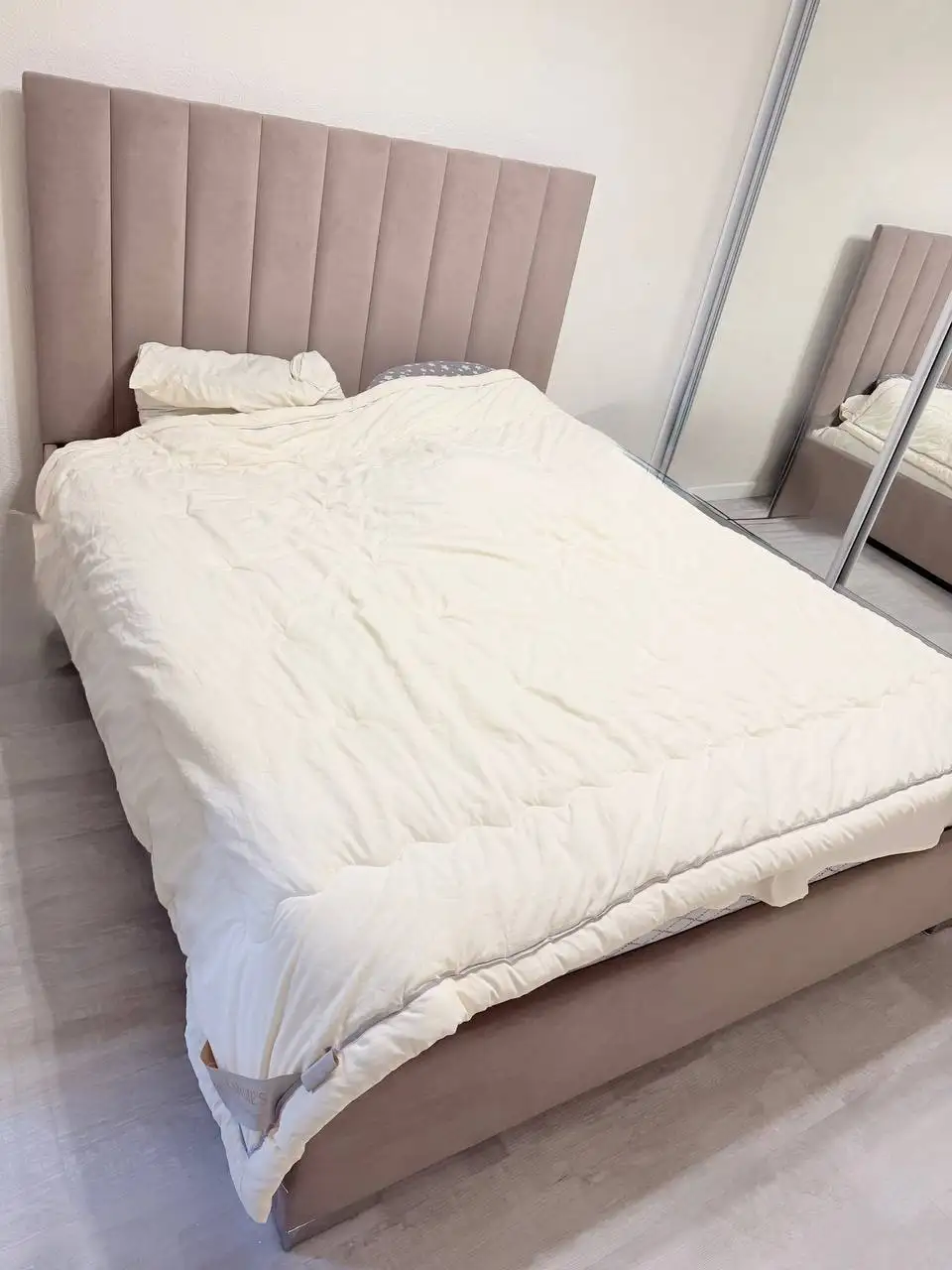 Продается двуспальная кровать 160x200 с матрасом - Мебель (Для дома и дачи) в Котельники