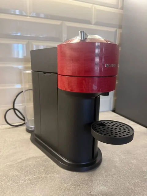 Продам кофе машину Nespresso Vertuo Next - Пылесосы в Люберцы