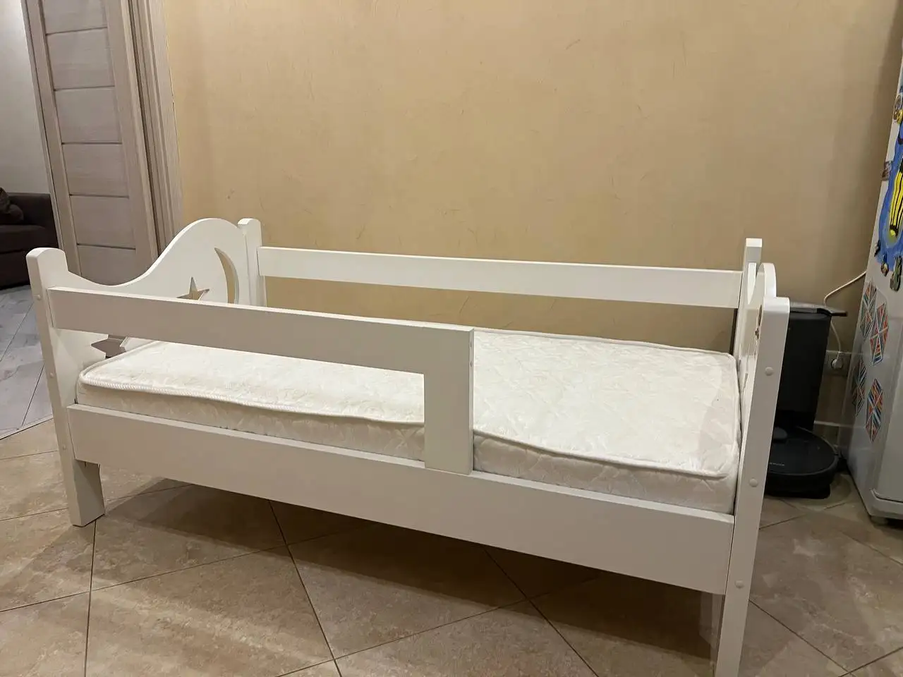 Продам кровать с матрасом - Мебель (Для дома и дачи) в Люберцы