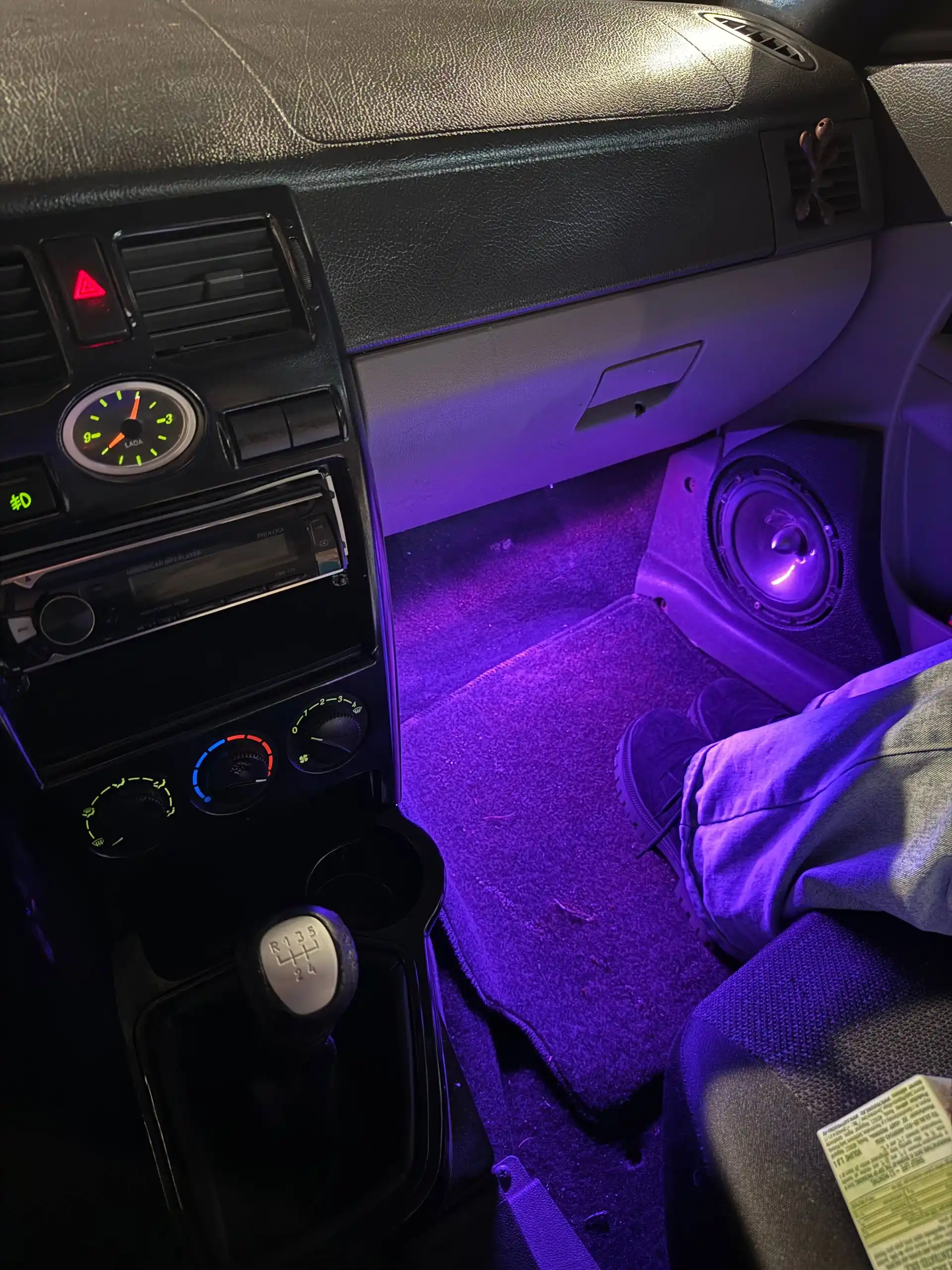 Продам приора 9 год