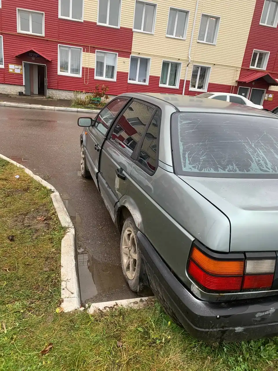 Volkswagen Passat B3 1988 года