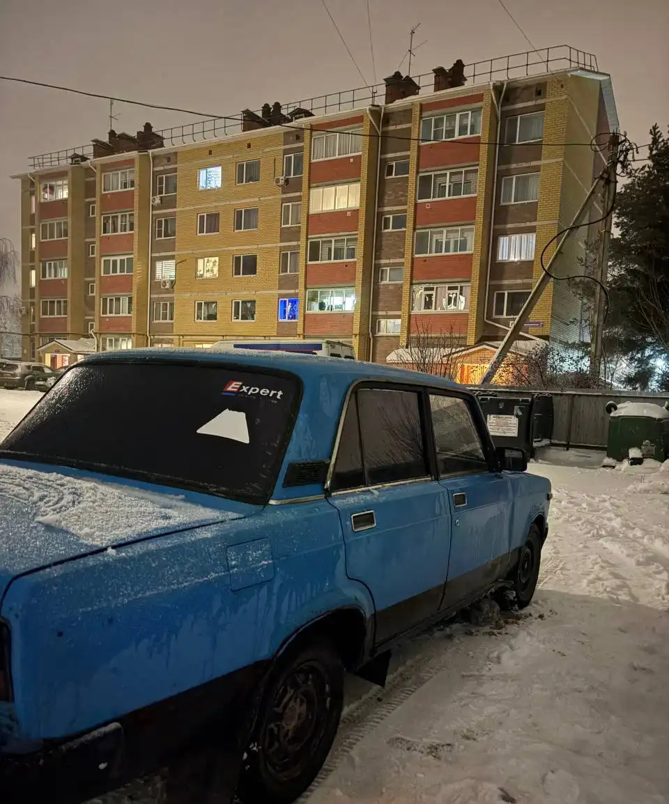 ВАЗ 2107 1985 года