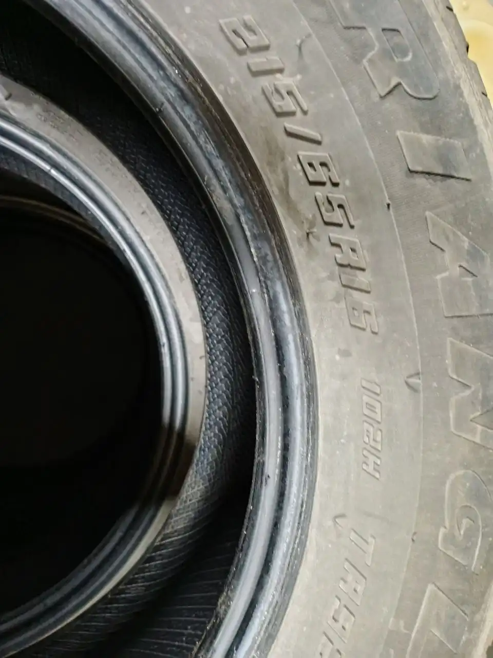 Продам летние шины комплект 215/65 R16 б/у один сезон