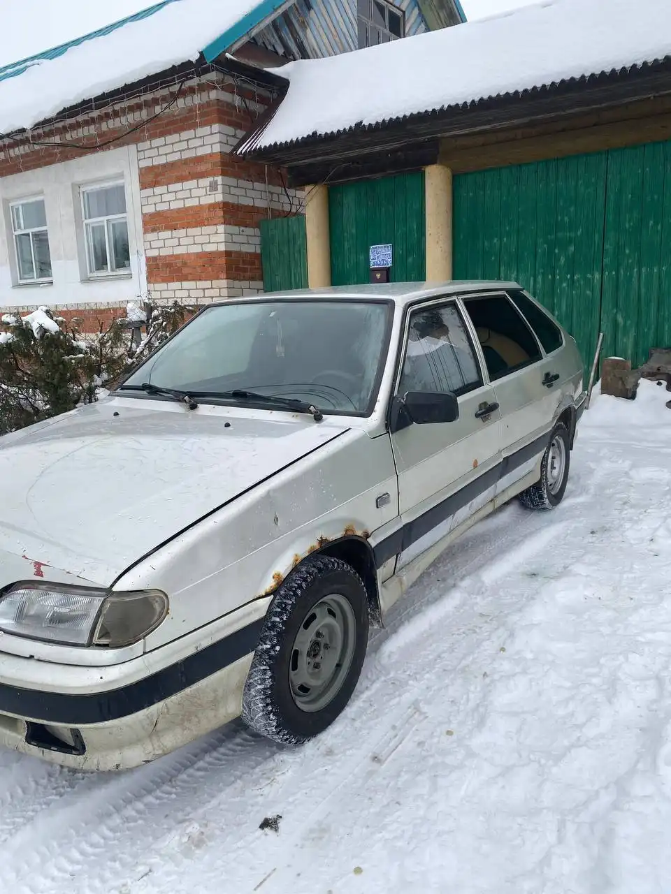 Автомобиль 2006 года