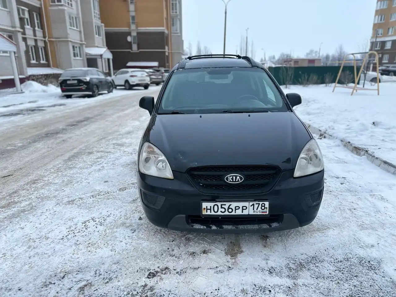 Kia Carens 2007 года 2.0 АТ 5-местная