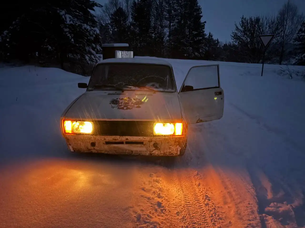 Продам ВАЗ 2105 с рабочими узлами