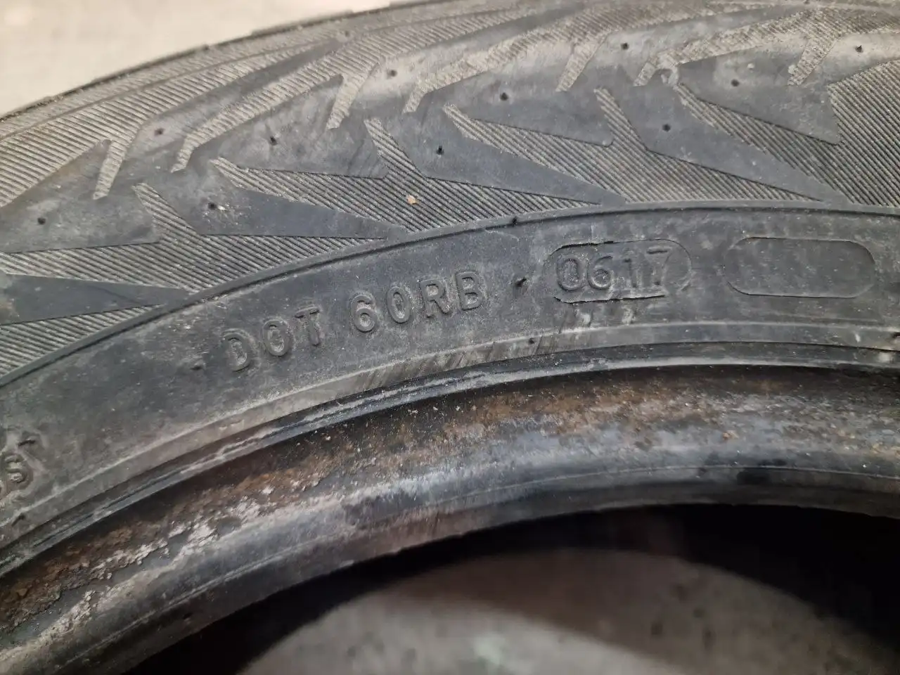 Продажа зимней и летней резины для ВАЗ - Шины и диски (Авто) в Йошкар-Ола