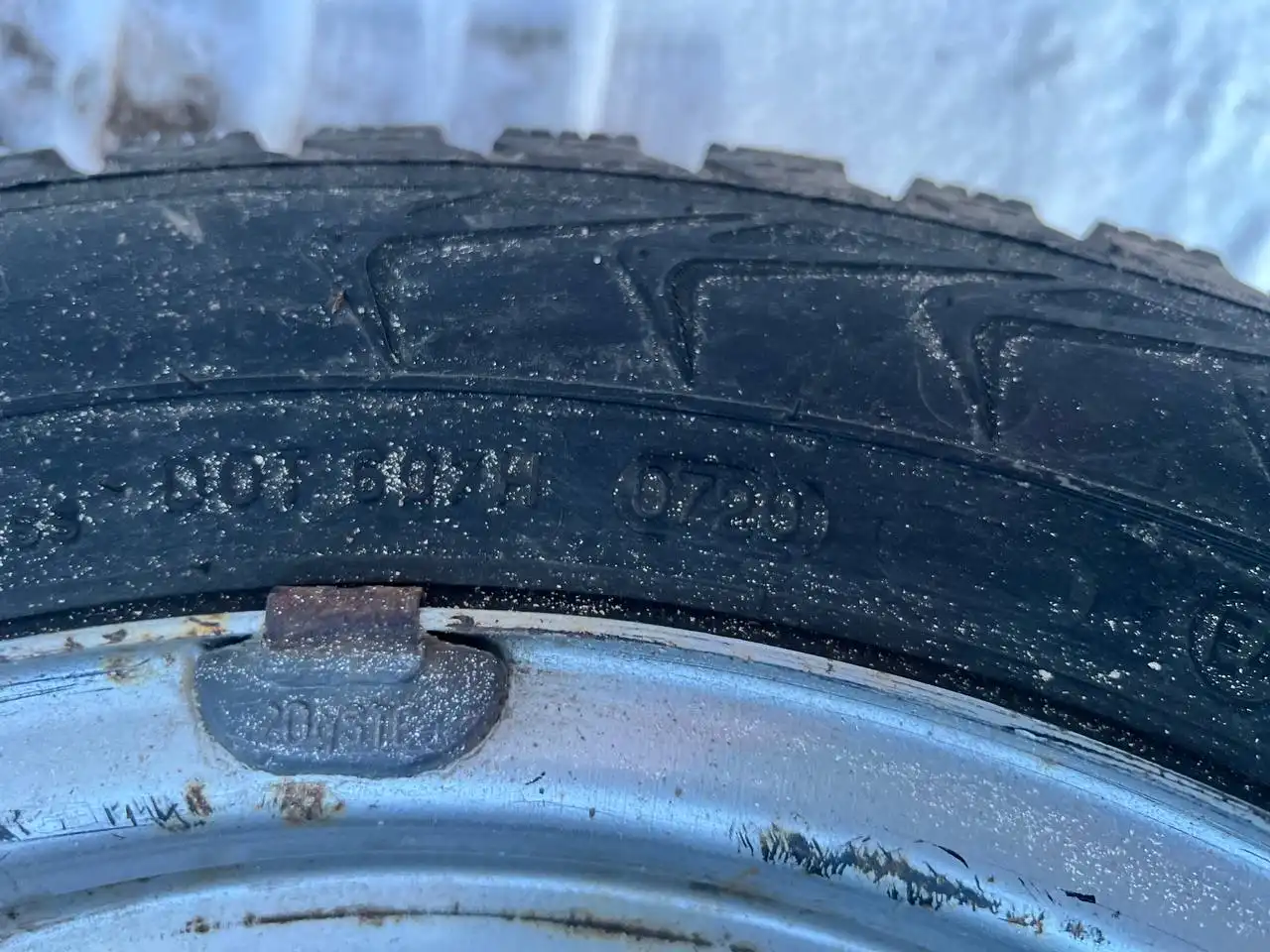 Продам колеса ВАЗ 14 радиуса с шипами - Шины и диски (Авто) в Йошкар-Ола