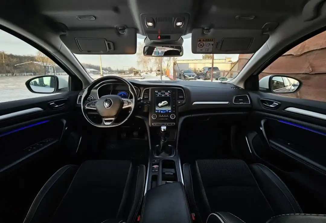 Рено Меган 2018 год в отличном состоянии - Легковые автомобили (Авто) в Йошкар-Ола