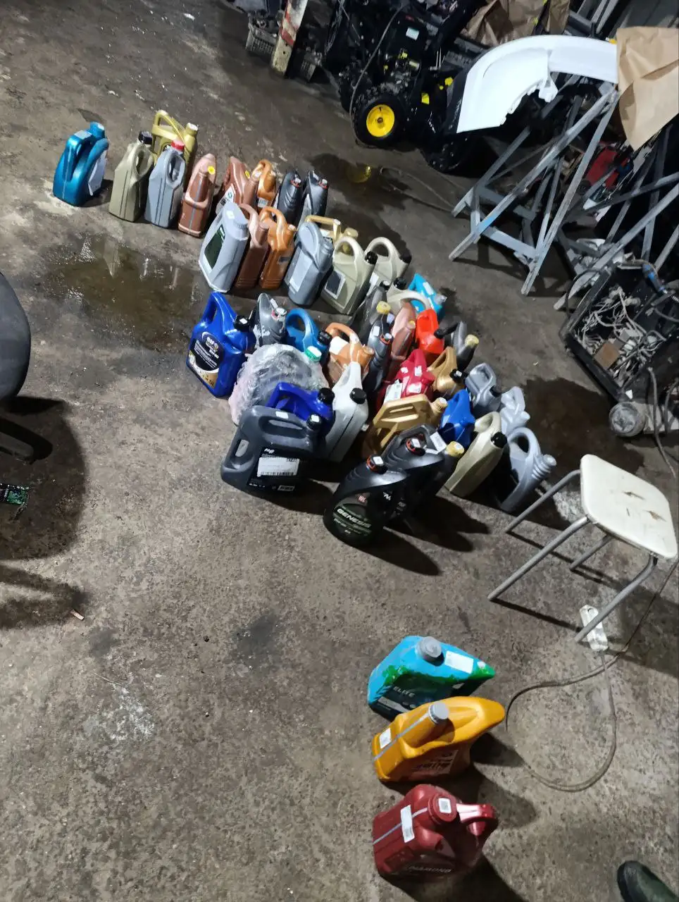 Продажа масел для авто по выгодной цене - Автомасла и жидкости (Авто) в Йошкар-Ола