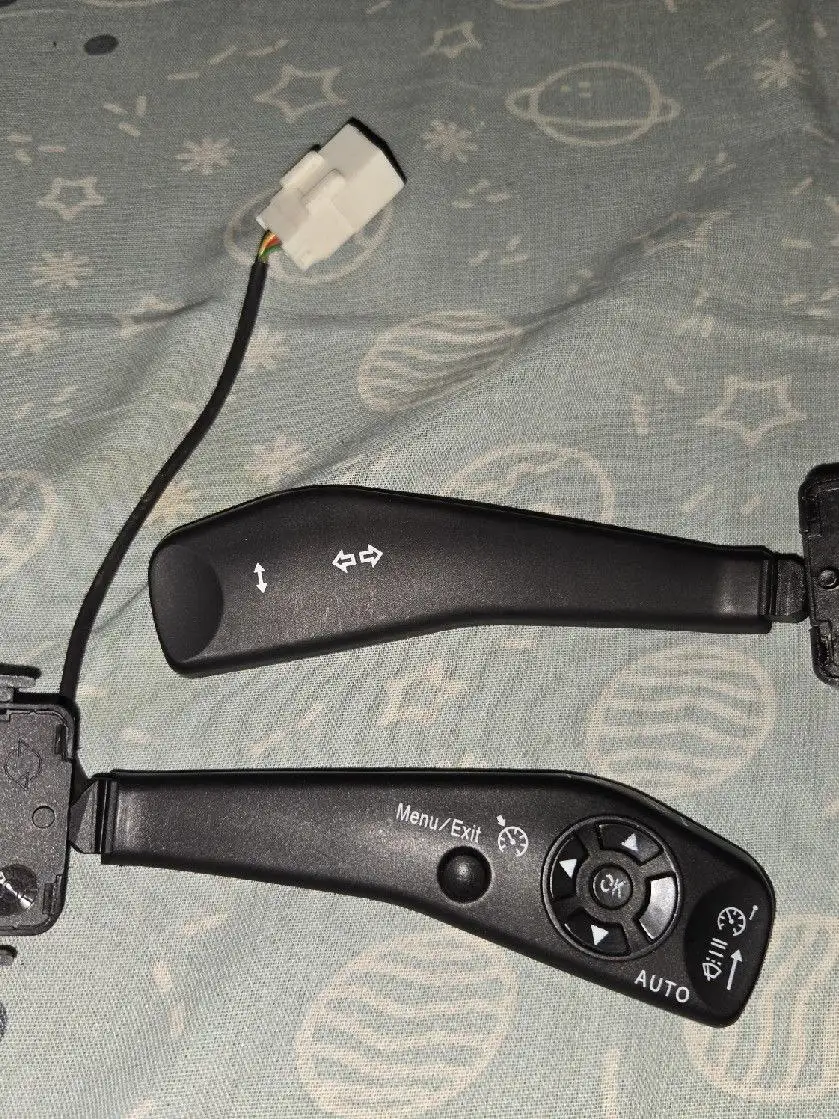 Подрулевые переключатели Гранта - Автомобильные запчасти (Запчасти) в Йошкар-Ола