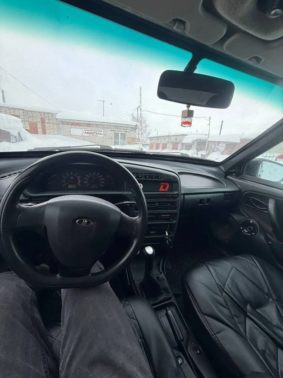 Продам автомобиль ВАЗ Приора 2013 года с автозапуском и фаркопом - Легковые автомобили (Авто) в Йошкар-Ола