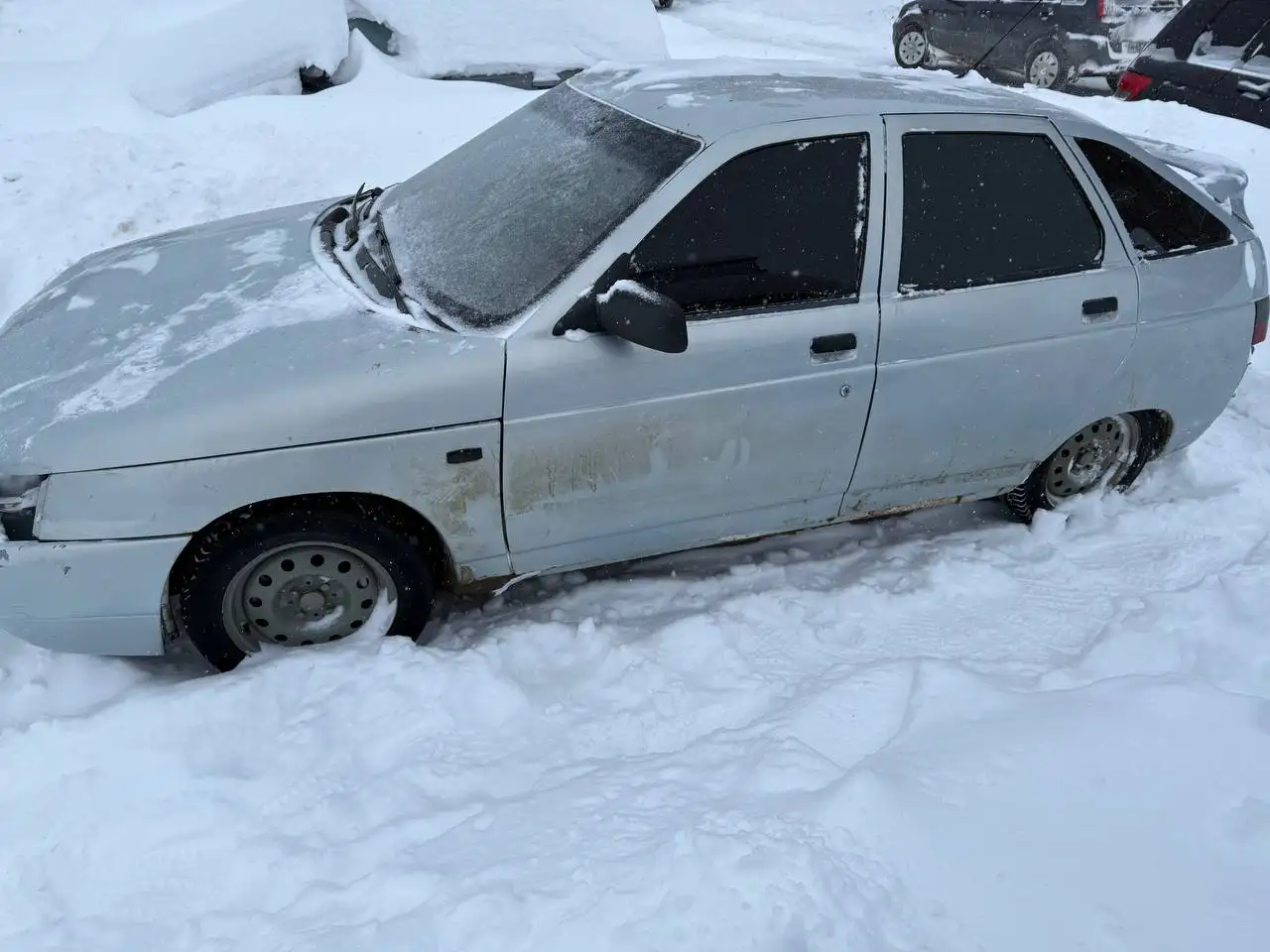 Продам 12 на ходу с фарами и решеткой - Запчасти (Авто) в Йошкар-Ола