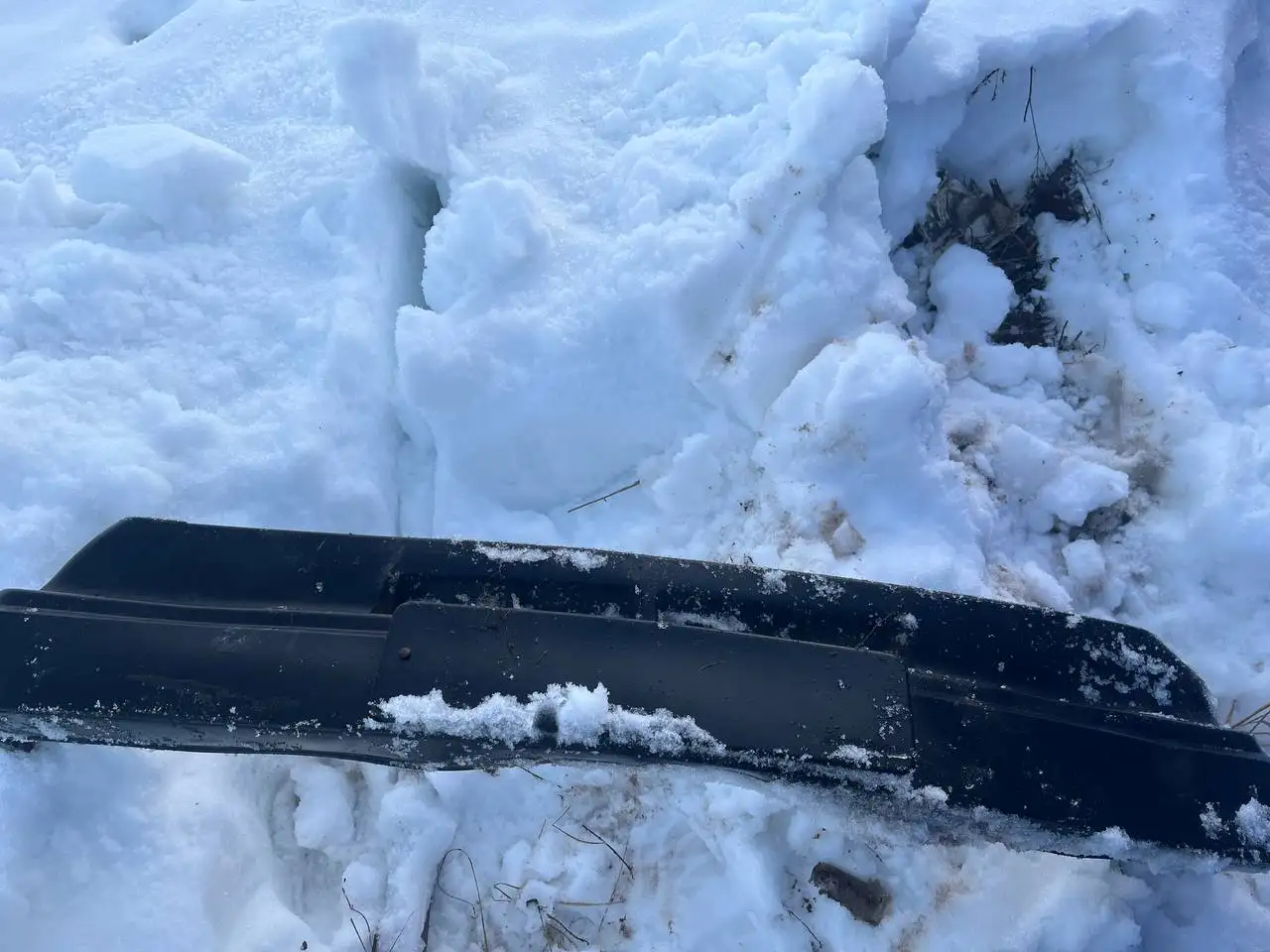 Продажа бампера и трассы от ВАЗ 2109 - null (Запчасти) в Йошкар-Ола