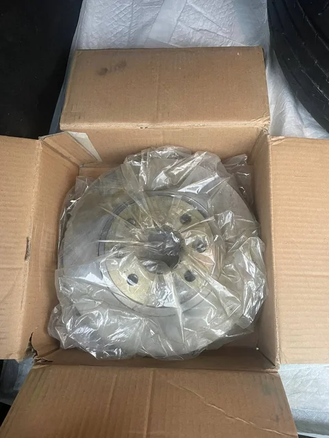 Оригинальные диски передние тормозные Valeo с перфорацией новые для АвтоВАЗ и Renault - Тормозные диски в Йошкар-Ола