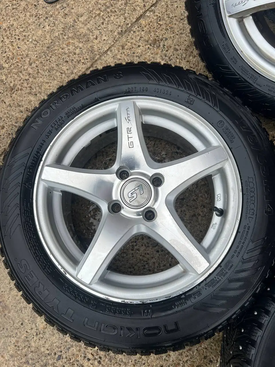 Продам комплект колес на ВАЗ 175/65/14 Nordman 8 - Колеса и шины (Запчасти) в Йошкар-Ола