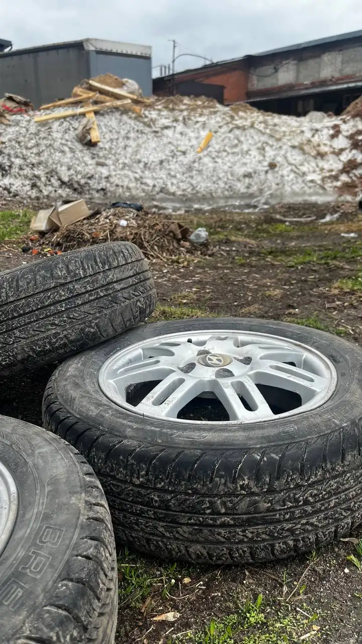 Шины и литые диски с Hyundai Getz - Шины и диски (Авто) в Йошкар-Ола