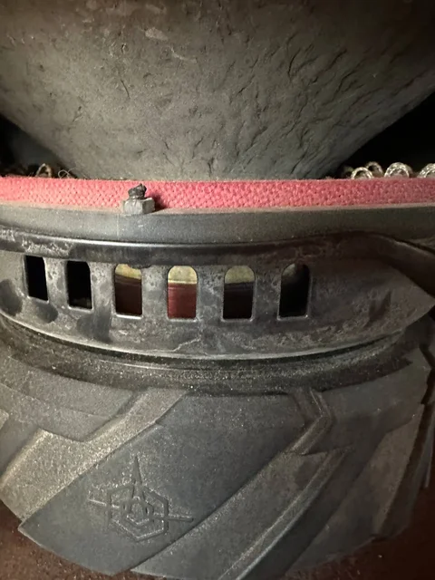 Продам усилитель 100.2 и сабвуфер Урал ТТ 12 - Мобильные телефоны в Йошкар-Ола