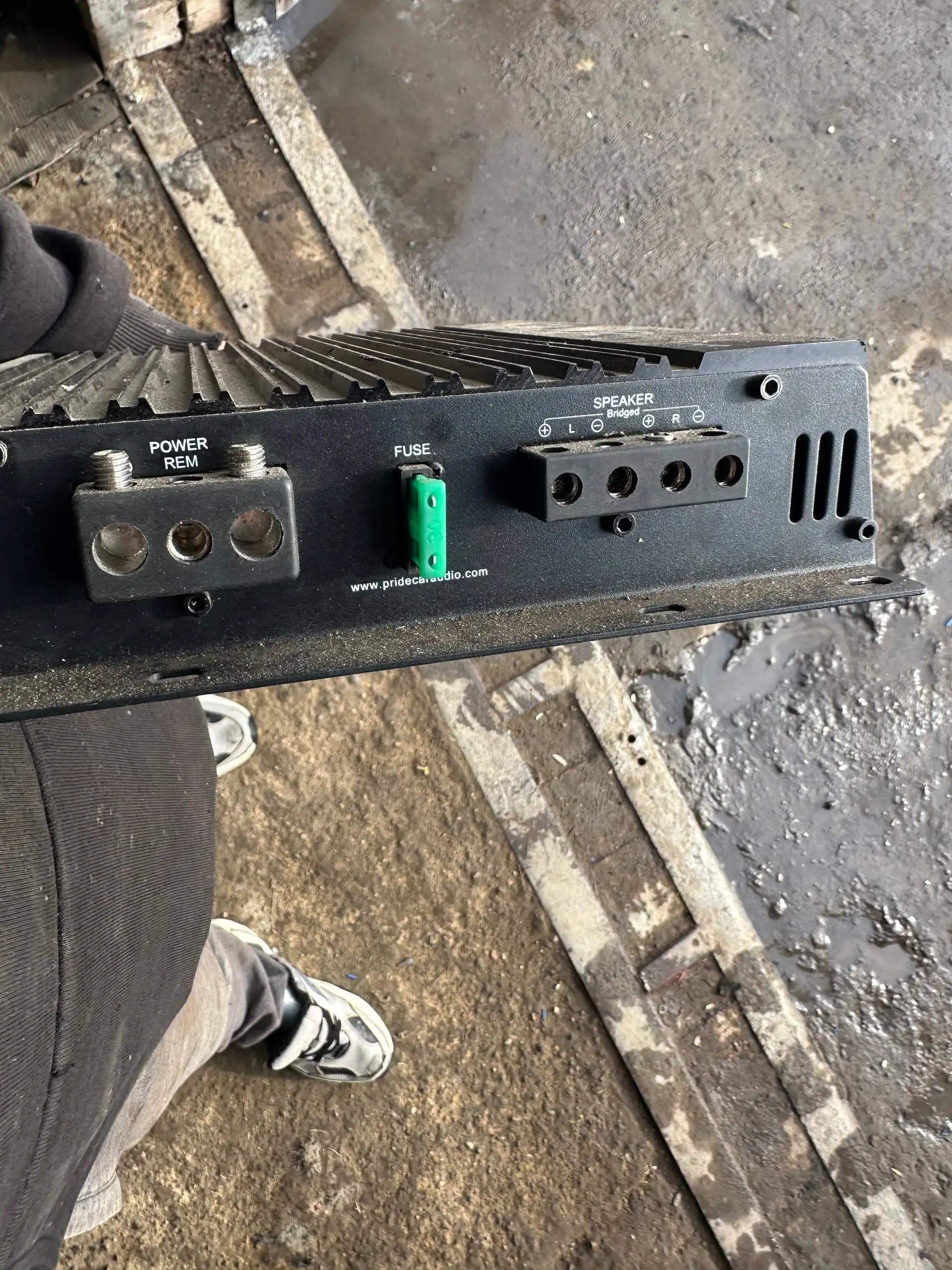 Продам усилитель 100.2 и сабвуфер Урал ТТ 12 - Аудиотехника (Электроника) в Йошкар-Ола