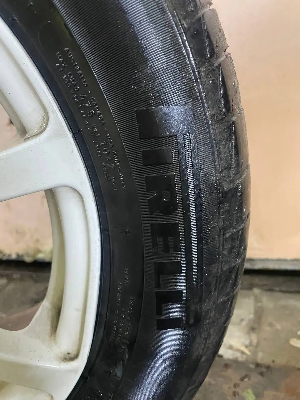 Колеса на ВАЗ Р14 с резиной Pirelli - Колесные диски и резина (Запчасти) в Волжск