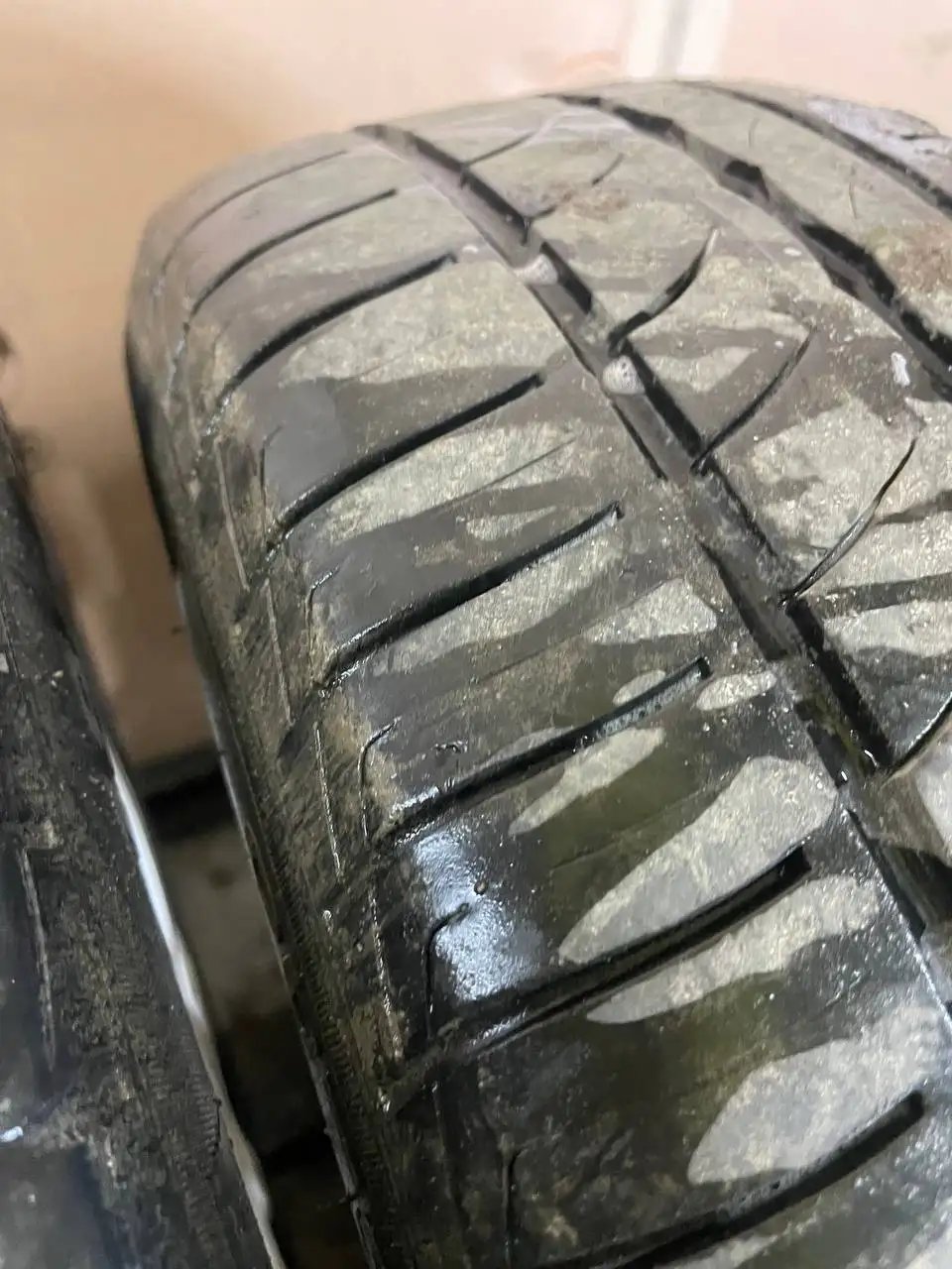 Колеса на ВАЗ Р14 с резиной Pirelli - Колесные диски и резина (Запчасти) в Волжск