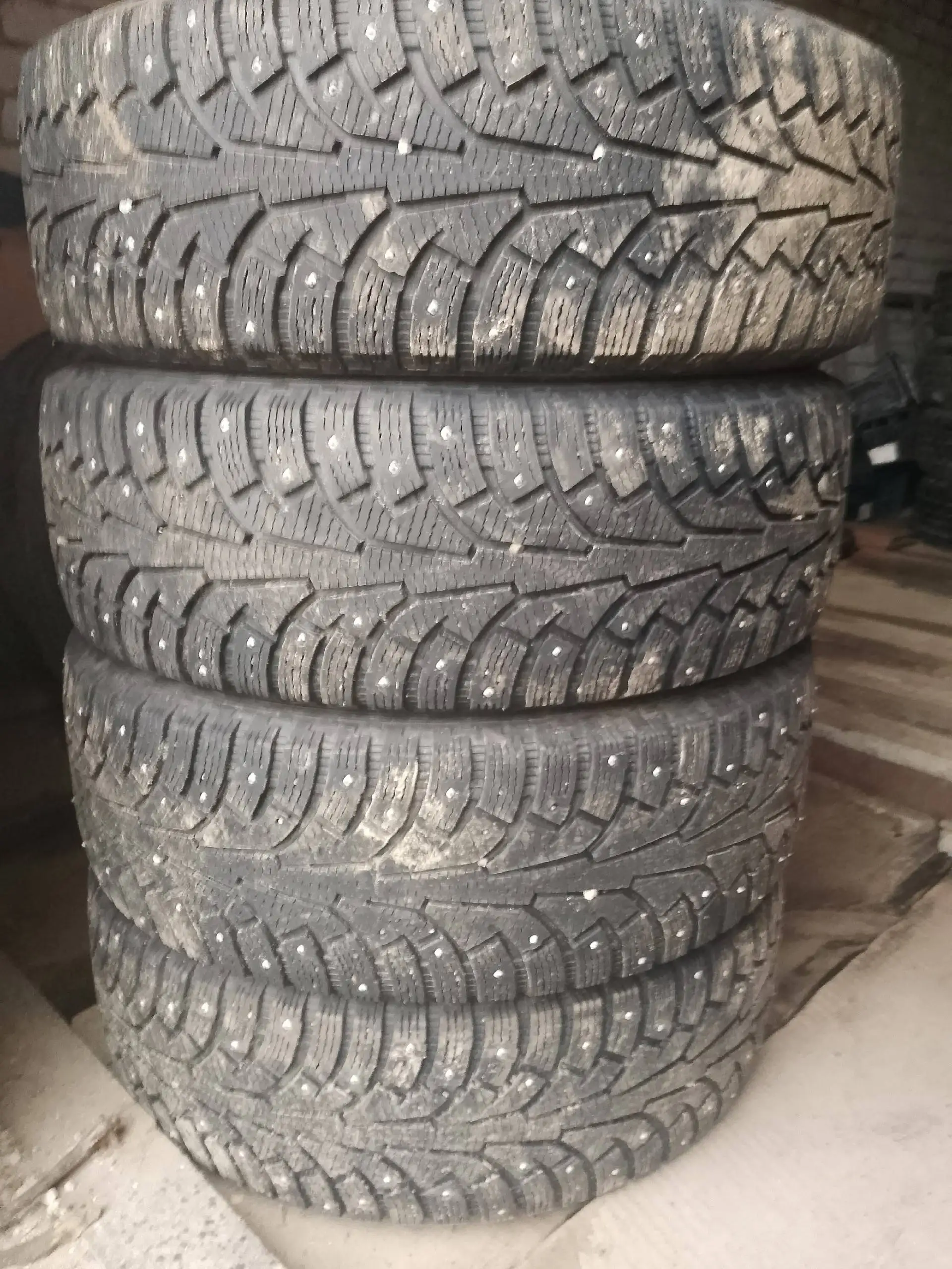 Продажа зимних шин 235/60/17 - Шины и диски (Авто) в Йошкар-Ола