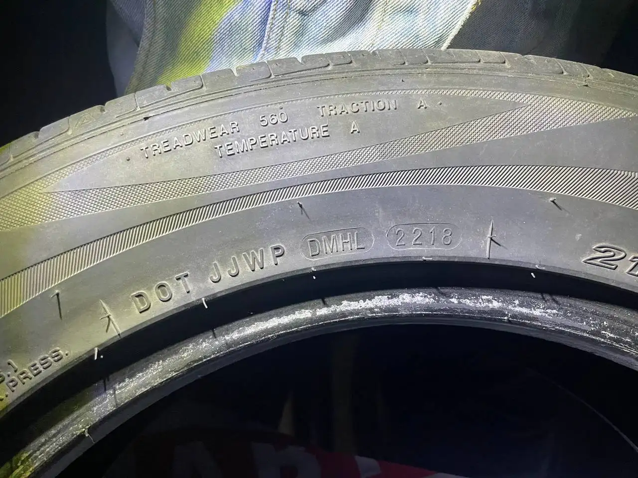 Продам шины Nexen Classe Premiere 672 215 60 R17 - Шины и диски (Авто) в Йошкар-Ола