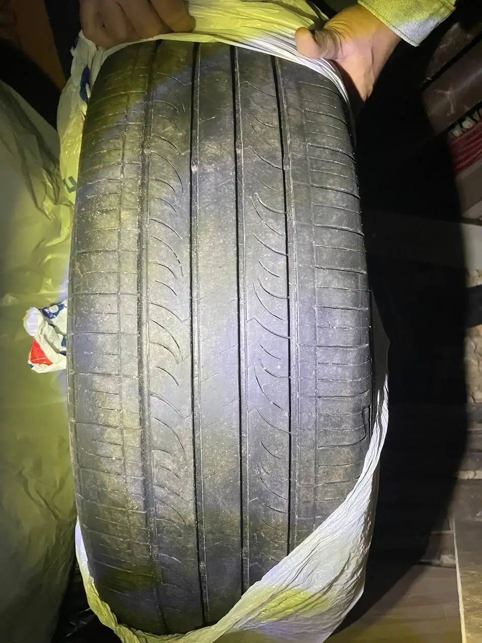 Продам шины Nexen Classe Premiere 672 215 60 R17 - Шины и диски (Авто) в Йошкар-Ола