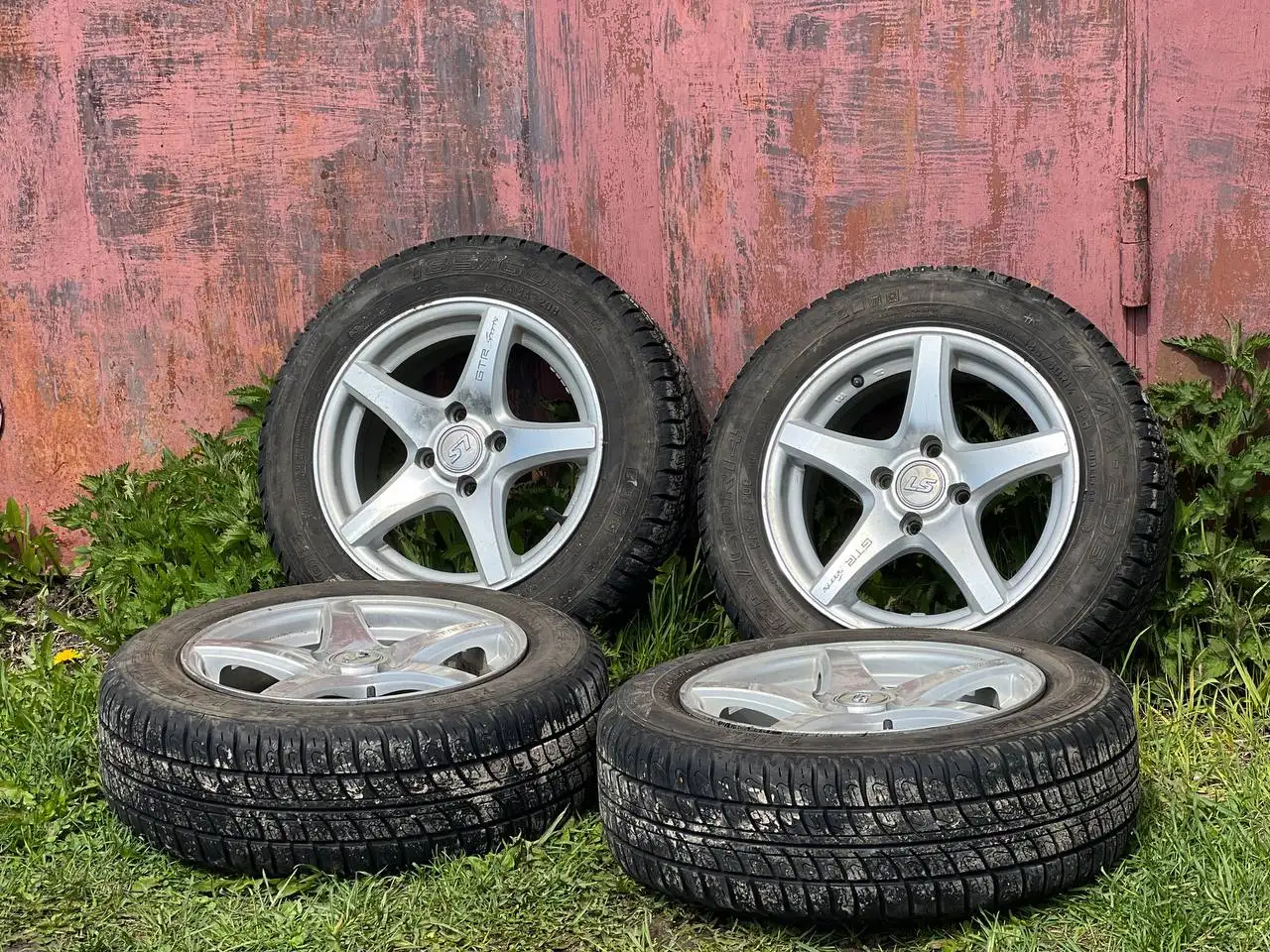 Продам комплект летних колес на ВАЗ - Колеса и шины (Авто) в Йошкар-Ола