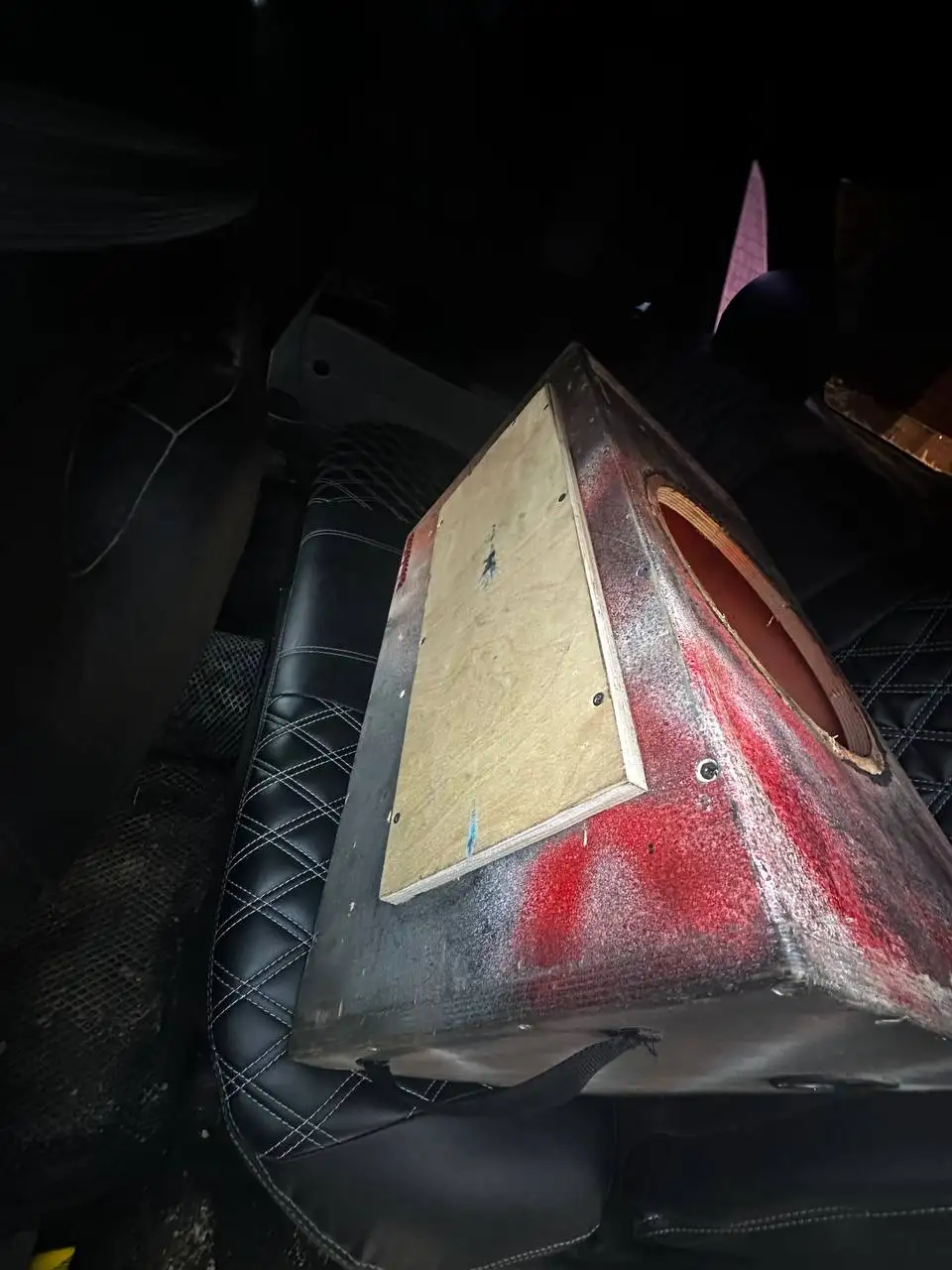 Продажа усилителя и короба от 12 саба - Автозвук (Авто) в Йошкар-Ола