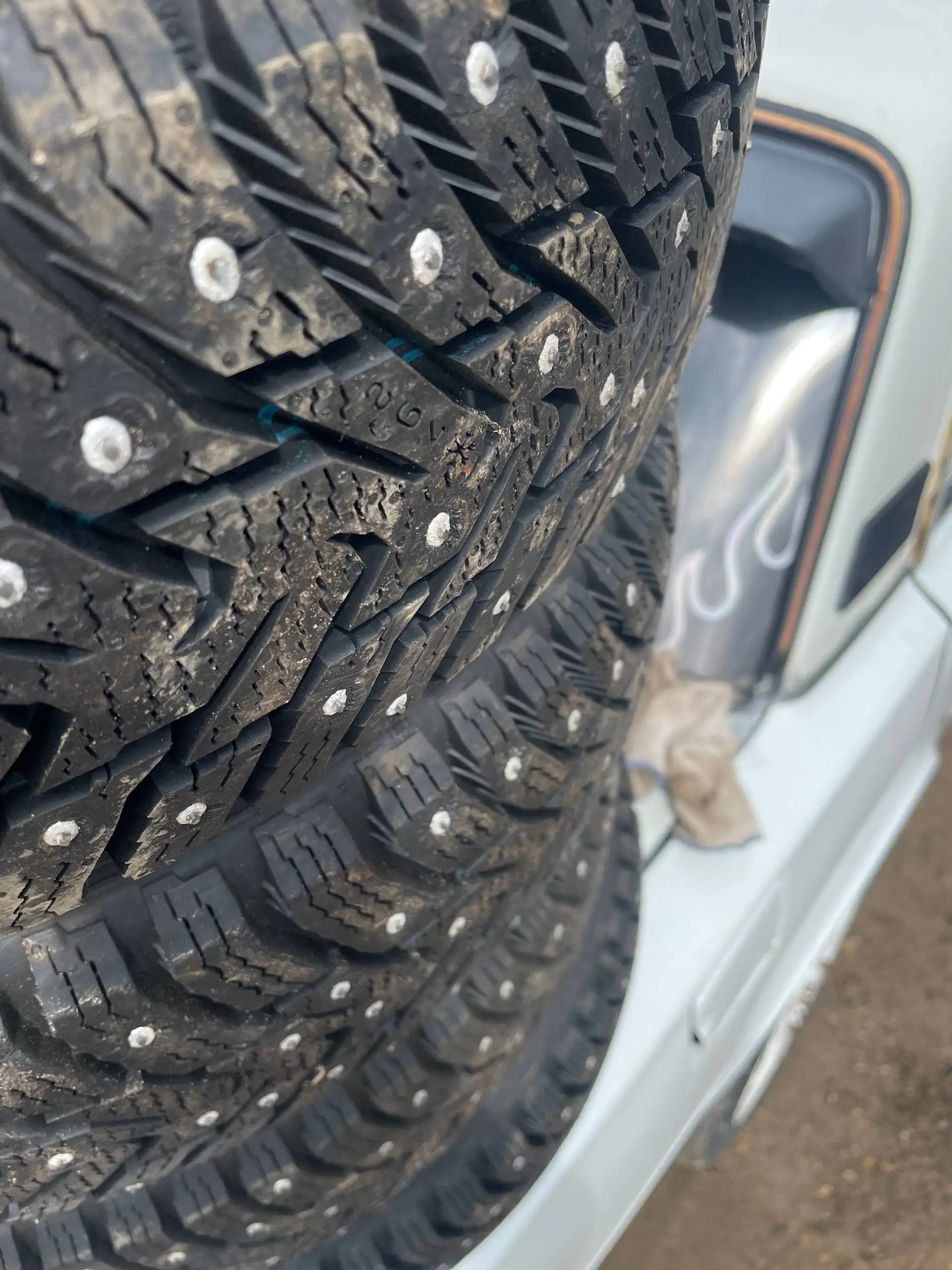 Продам зимнюю резину R13 175/70 Nokian Nordman 8 с новыми штамповками - Авто в Йошкар-Ола