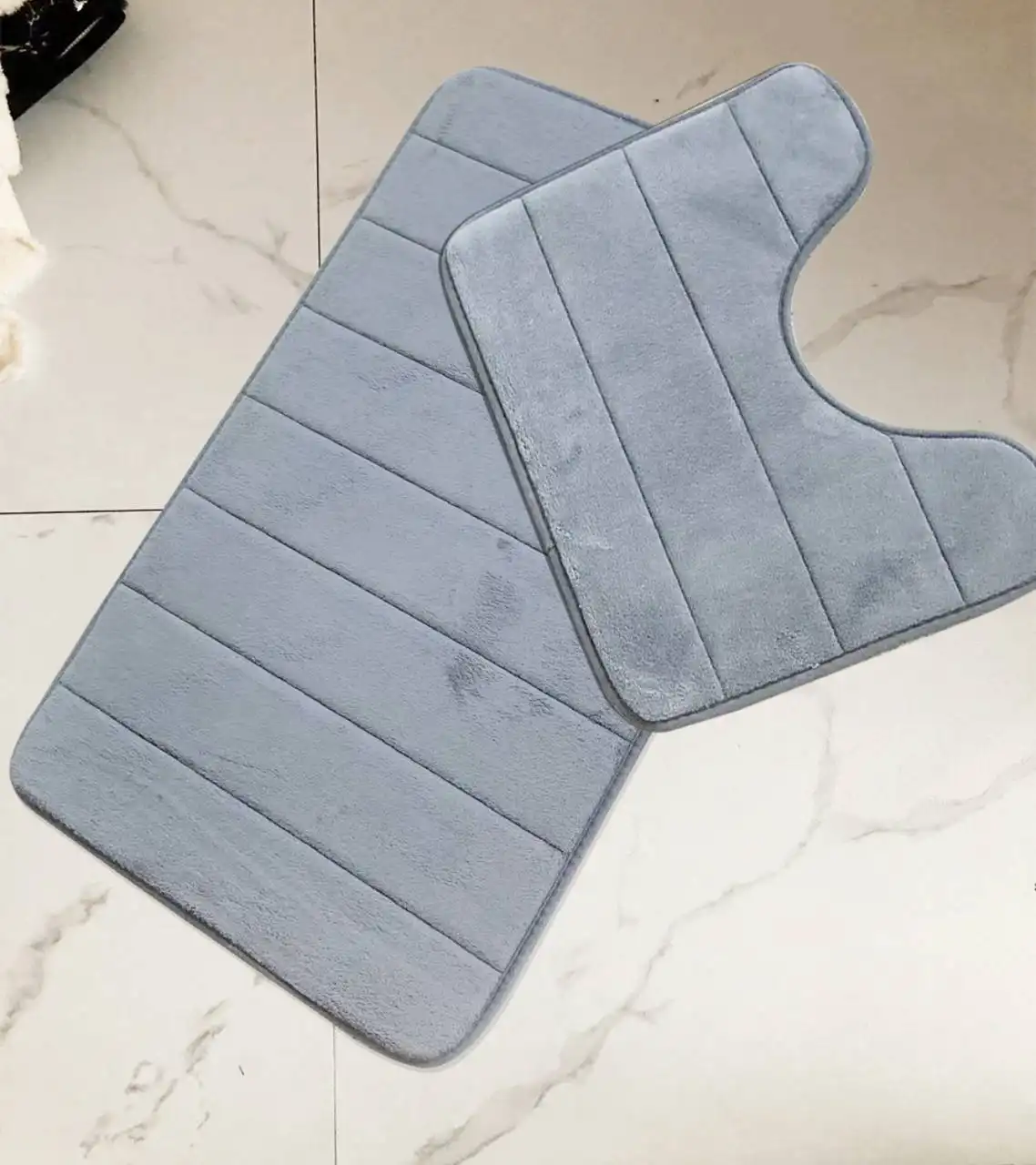 Новые коврики для ванной и туалета