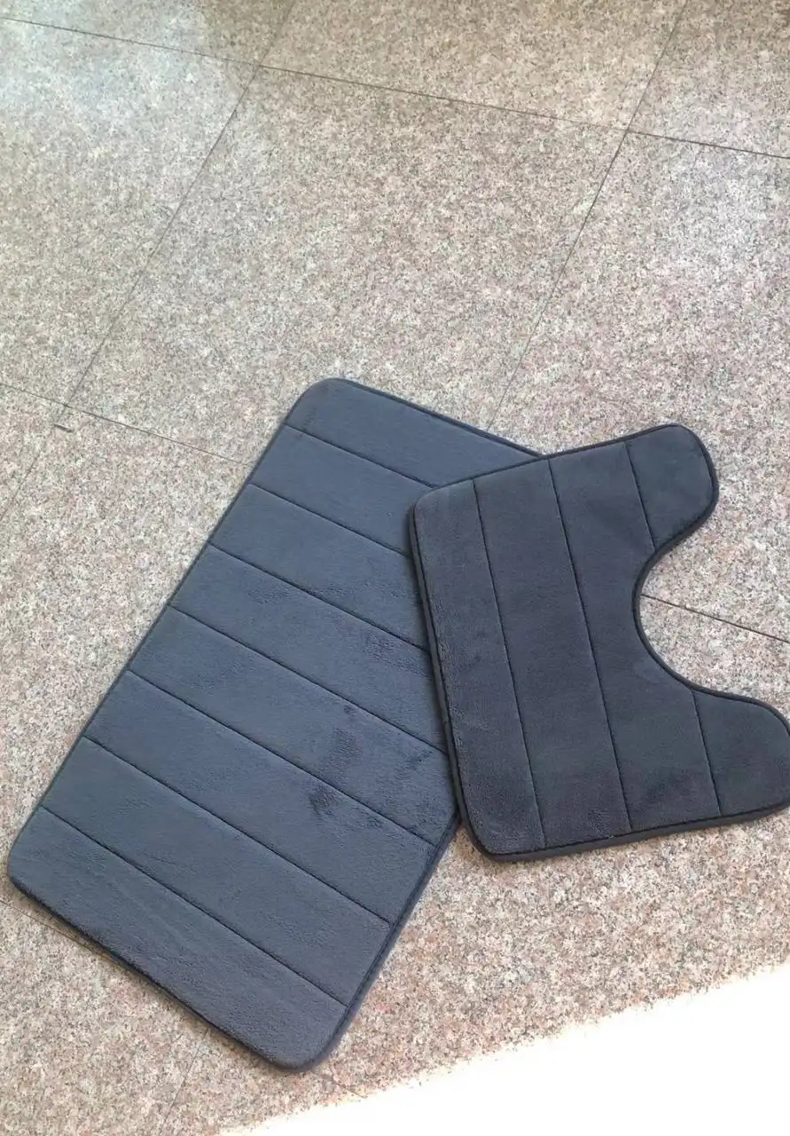 Новые коврики для ванной и туалета