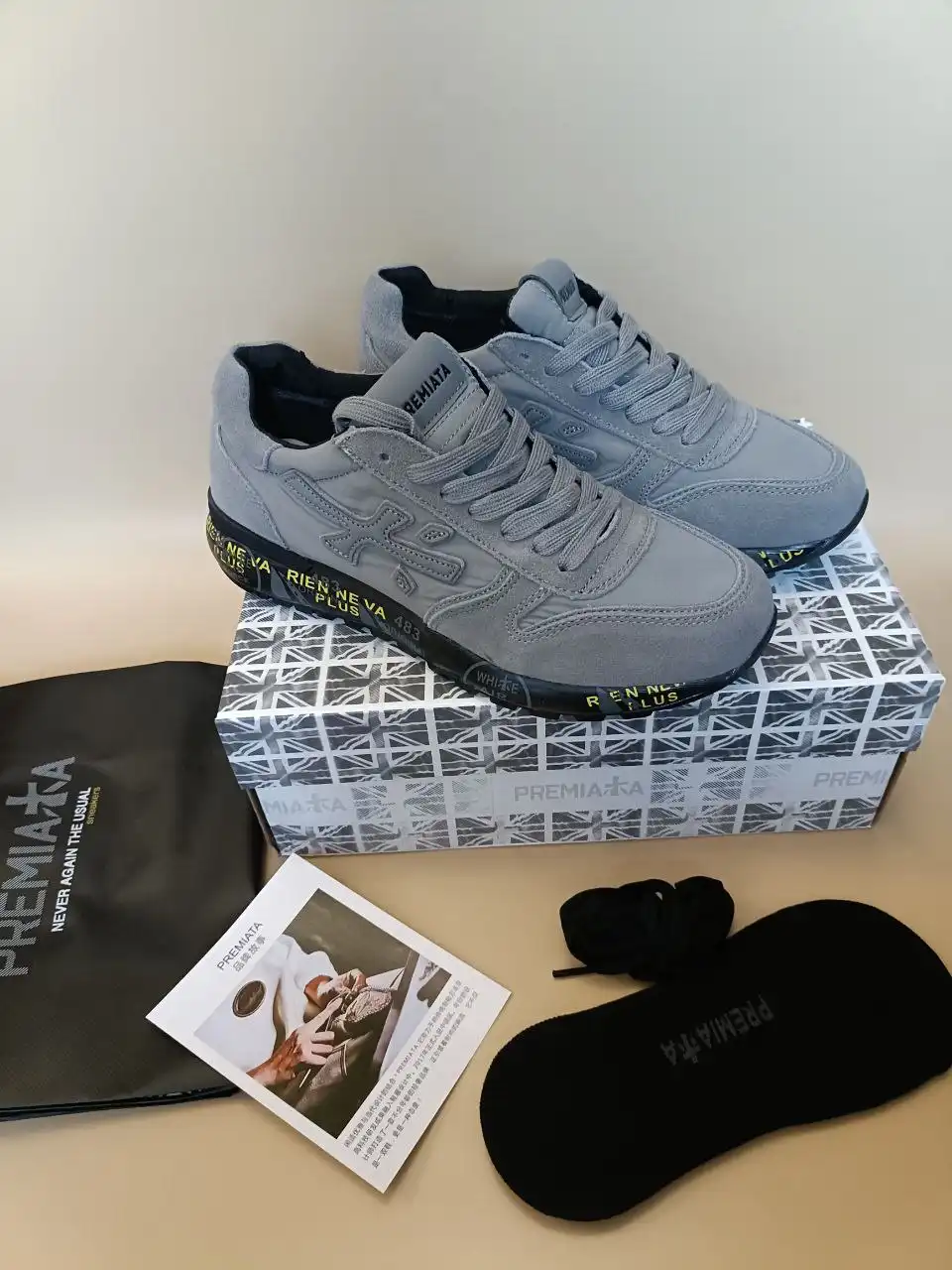 Мужские кроссовки Premiata Mick 483 серого цвета