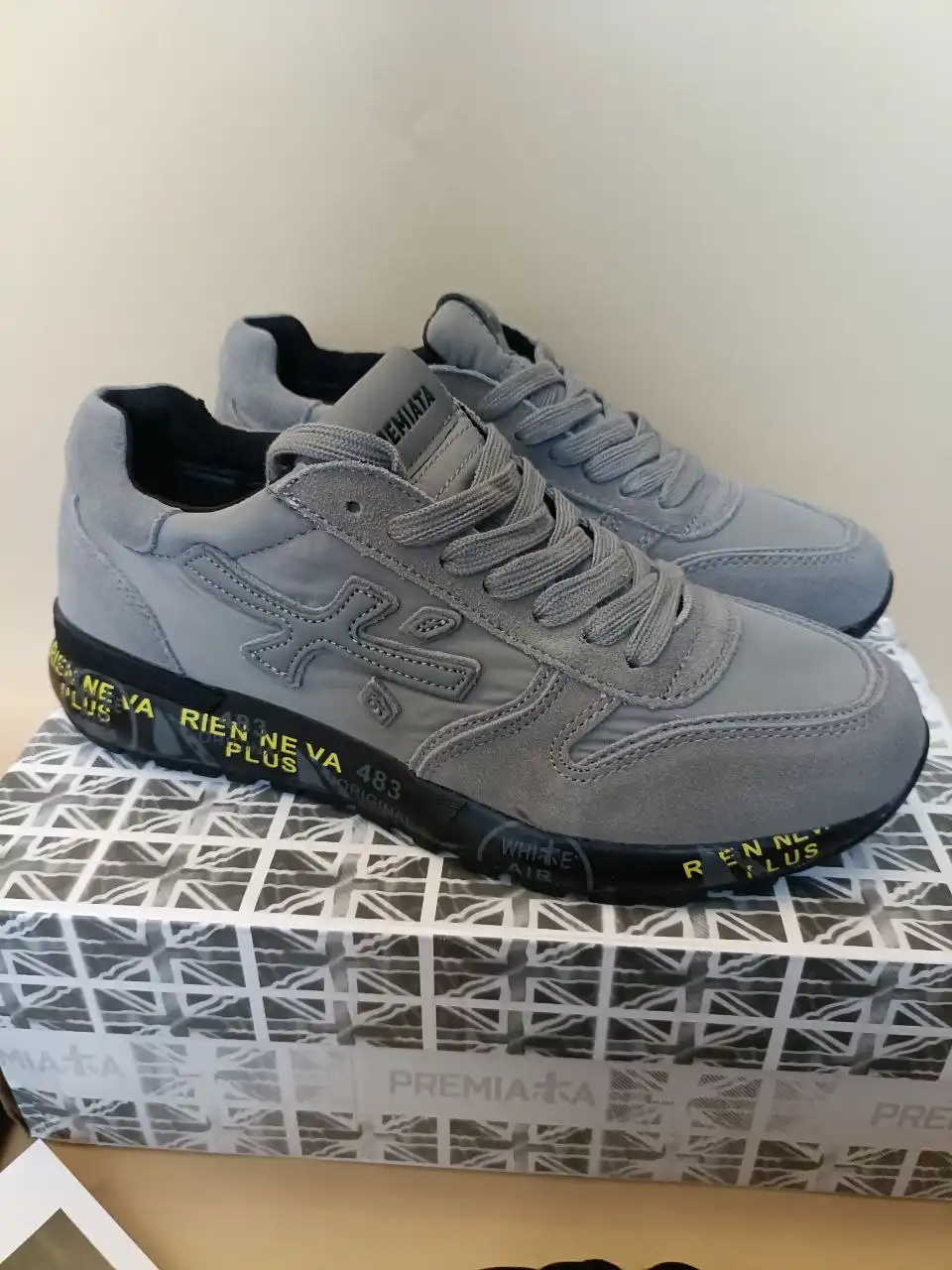 Мужские кроссовки Premiata Mick 483 серого цвета