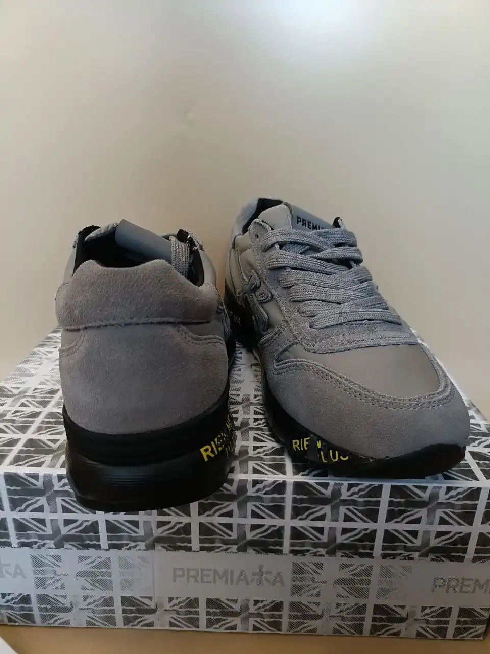 Мужские кроссовки Premiata Mick 483 серого цвета