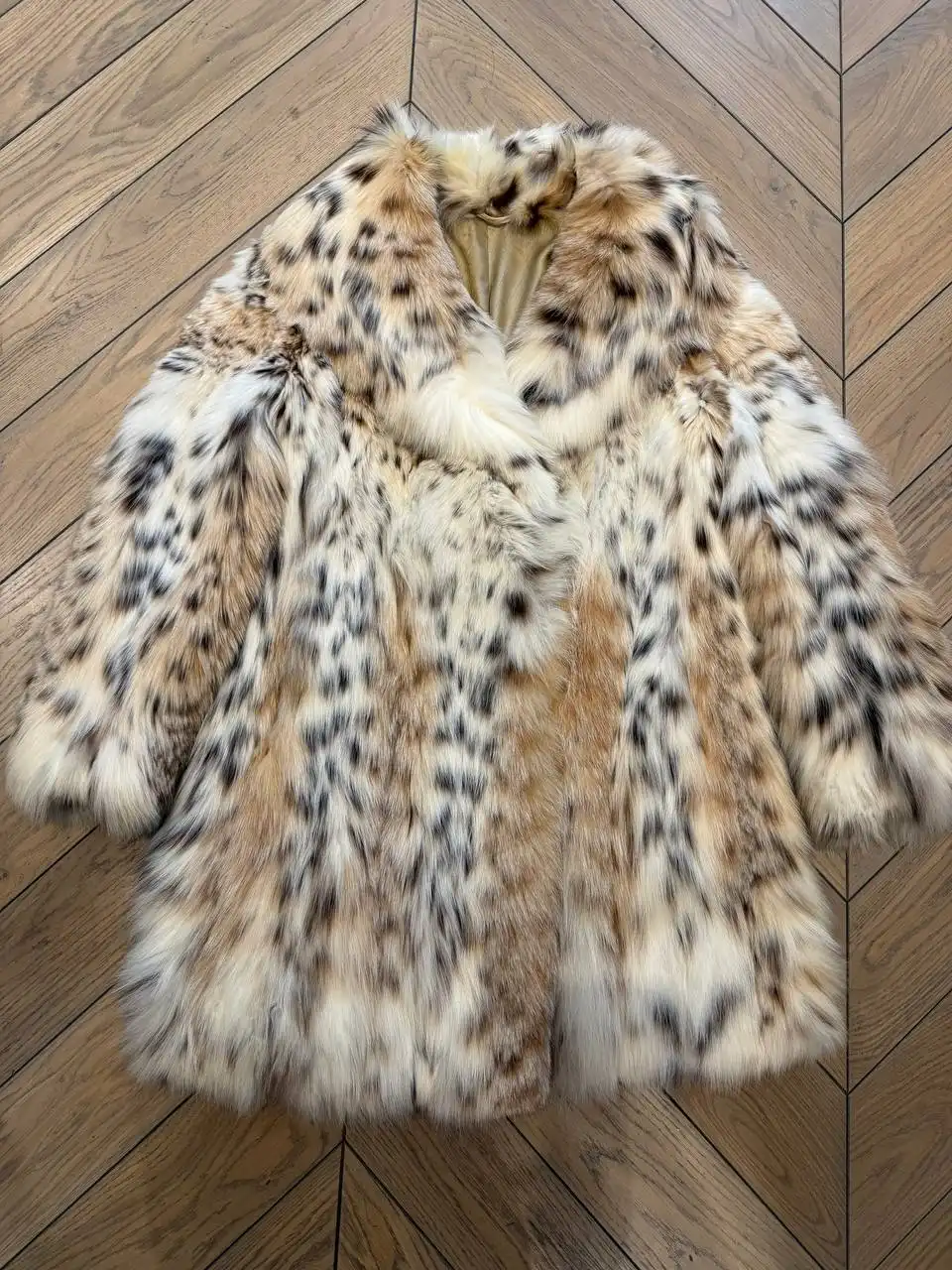 Шуба из натуральной рыси, размер 42-44