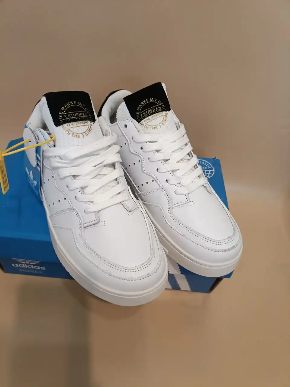 Кроссовки Adidas - Обувь (Одежда) в Москва