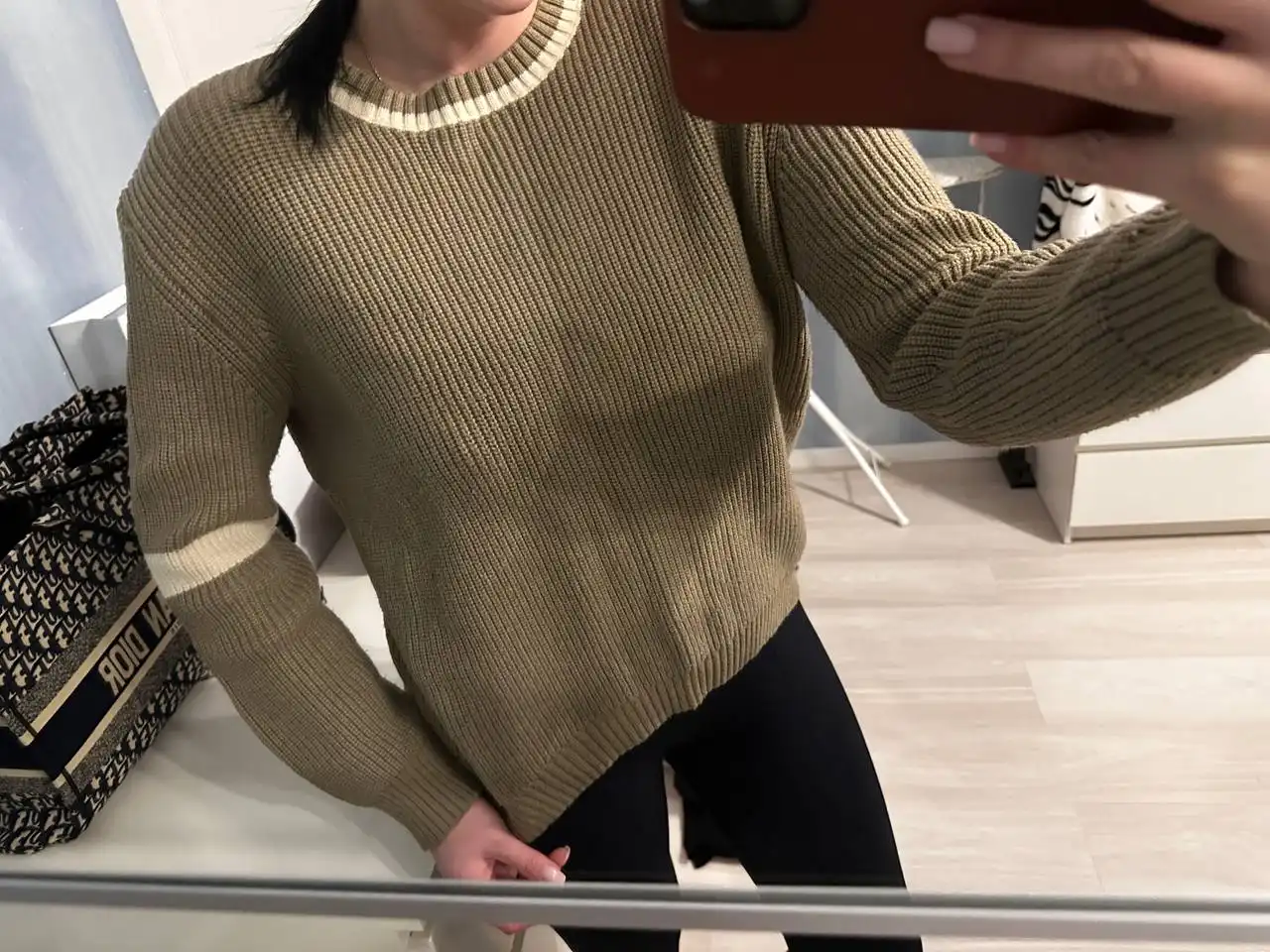 Продажа одежды в хорошем состоянии - Одежда в Москва