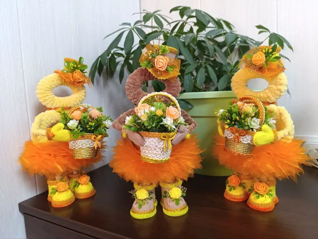 Весенние восьмерочки-топотушки для подарка или интерьера - Рукоделие в Москва