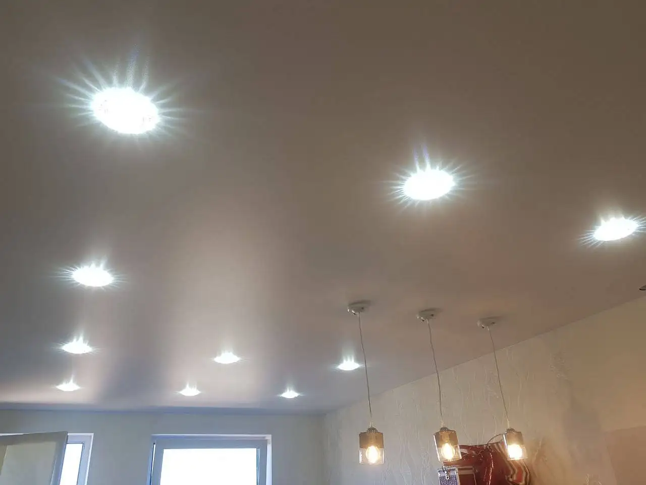 Установка натяжных потолков под ключ - Ремонт и строительство (Услуги) в Мытищи