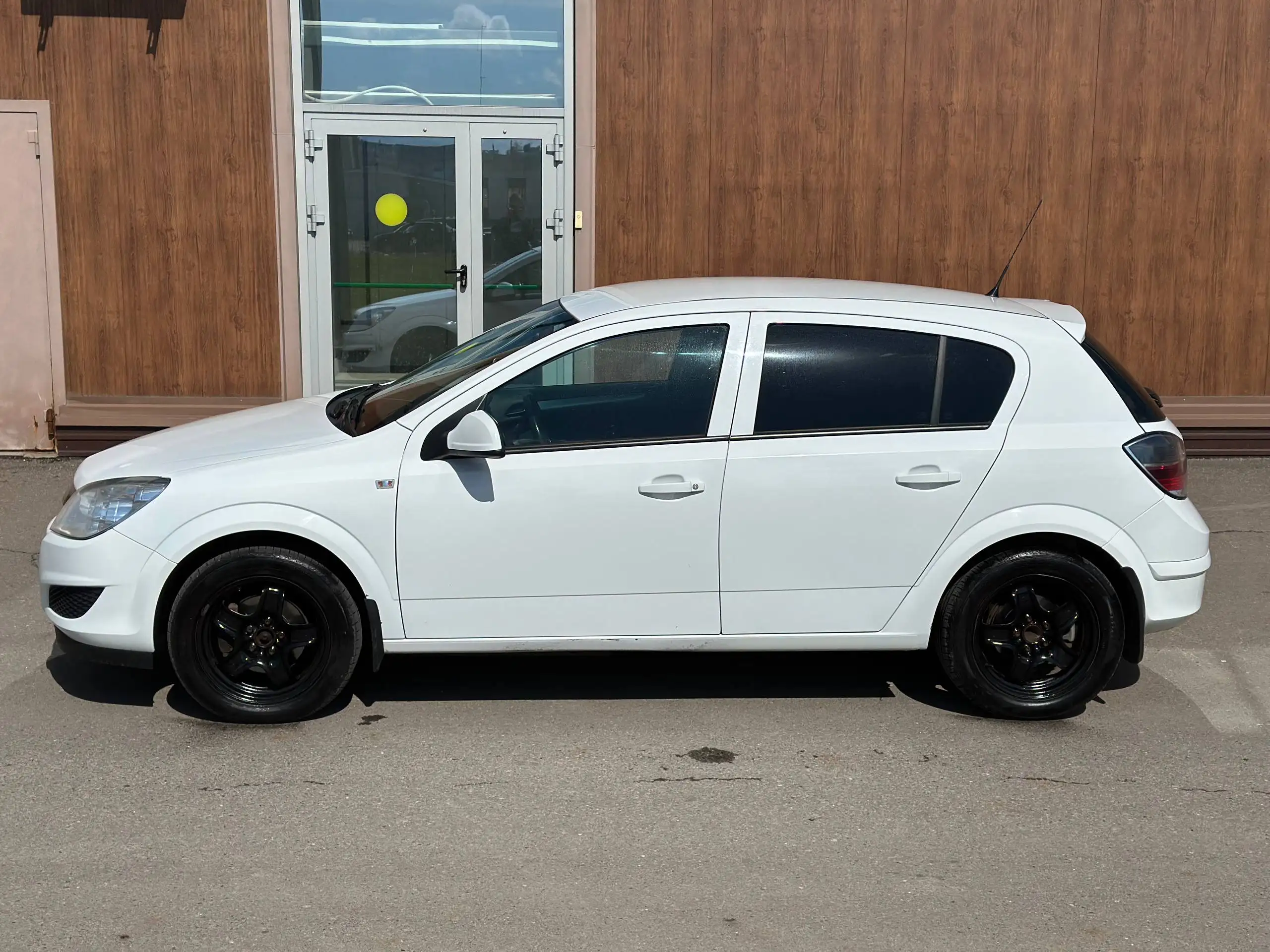 Opel Astra H рестайлинг 2011 - Легковые автомобили (Авто) в Нижнекамск