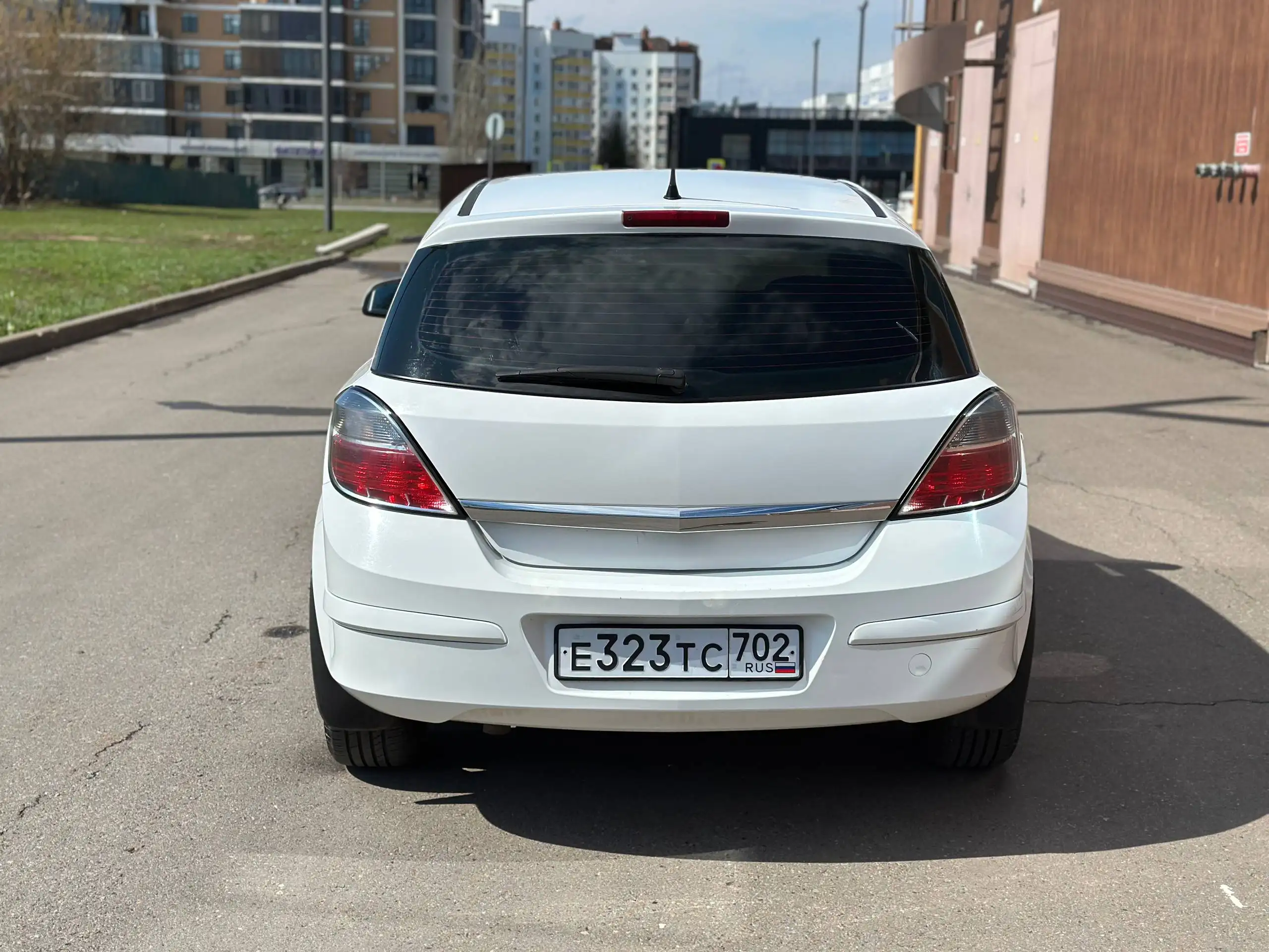 Opel Astra H рестайлинг 2011 - Легковые автомобили (Авто) в Нижнекамск