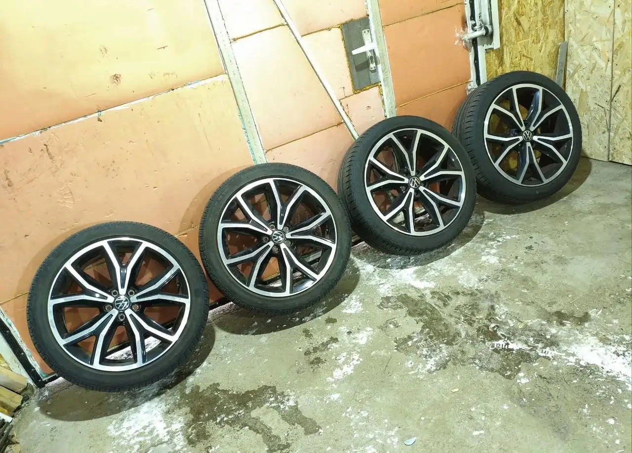 Колеса в сборе 215/45 R18 Pirelli - Шины и диски (Авто) в Казань