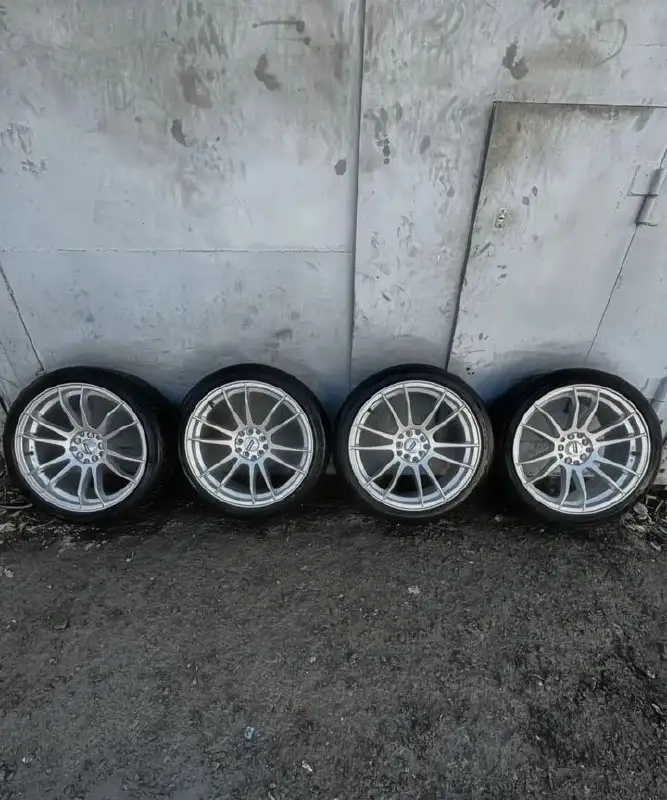Продам комплект колес R18 - Колеса и шины (Запчасти) в Казань