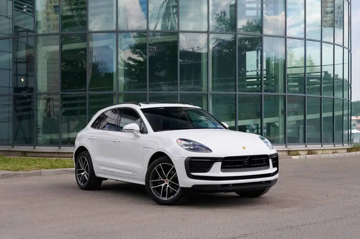 Porsche Macan 2024 в наличии - Легковые автомобили (Авто) в Москва